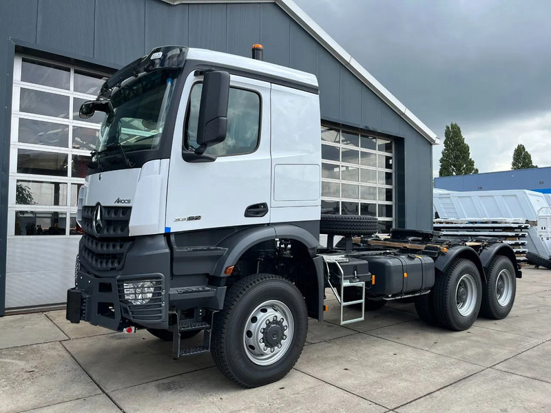 Mercedes-Benz Arocs 4058 AS 6x6 Tractor Head 180T Push Pull euro3 (Pre order) - Tractor unit: picture 1 Mercedes-Benz Arocs 4058 AS 6x6 Tractor Head 180T Push Pull euro3 (Pre order) - Tractor unit: picture 1