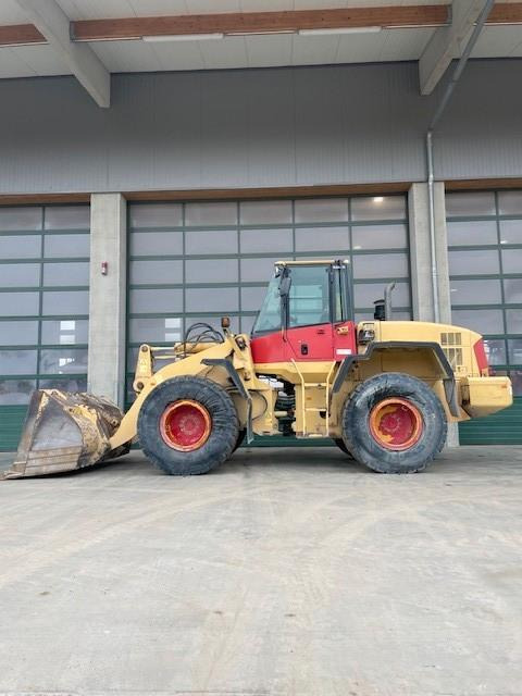 Komatsu WA250-5 - Wheel loader: picture 1 Komatsu WA250-5 - Wheel loader: picture 1