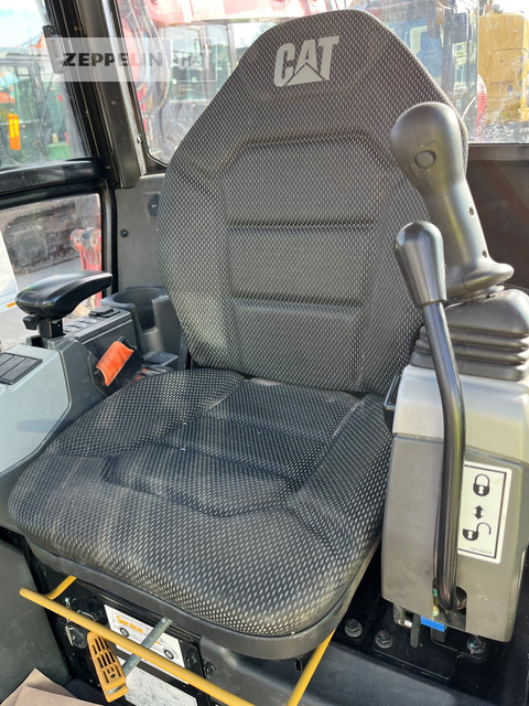 Mini excavator Cat 301.6-05A: picture 7