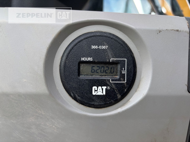 Crawler excavator Cat 320FL: picture 12