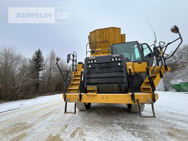 Rigid dumper/ Rock truck Cat 775G: picture 34