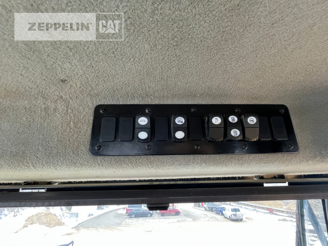 Rigid dumper/ Rock truck Cat 775G: picture 48