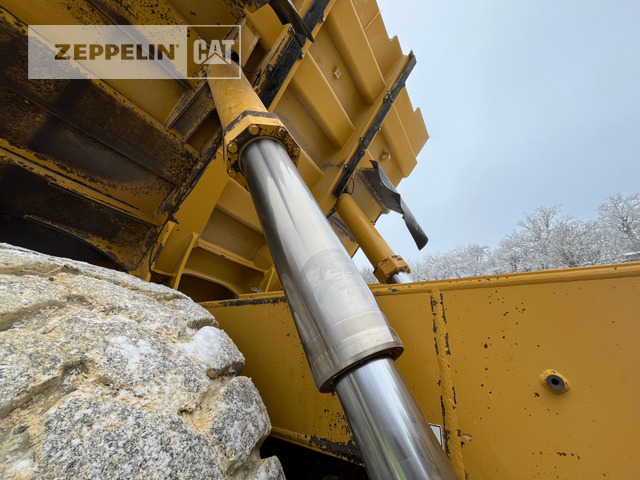 Rigid dumper/ Rock truck Cat 775G: picture 24
