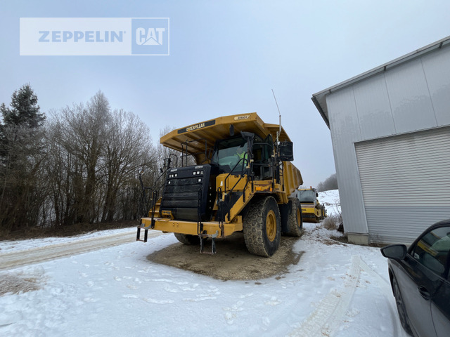 Rigid dumper/ Rock truck Cat 775G: picture 15
