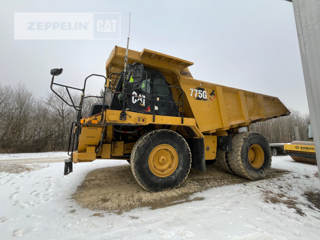 Rigid dumper/ Rock truck Cat 775G: picture 16