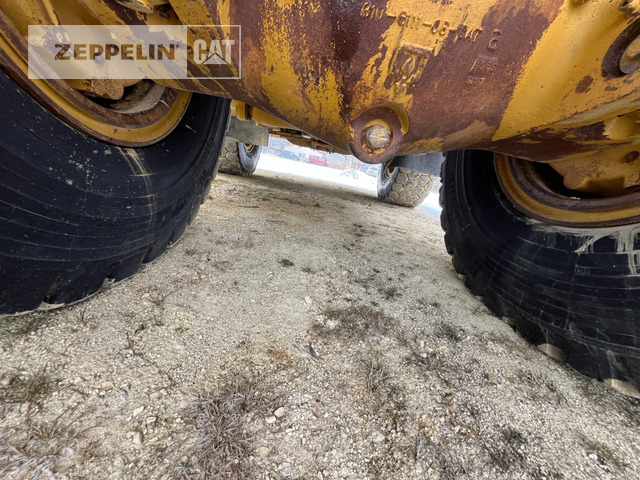 Rigid dumper/ Rock truck Cat 775G: picture 9