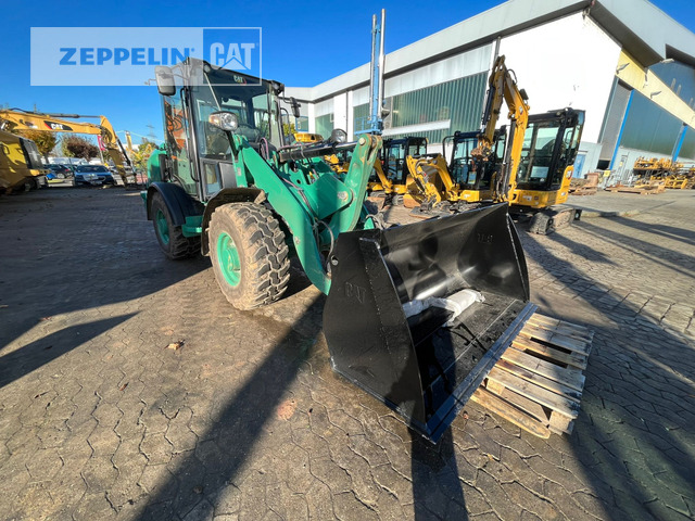 Cat 906M - Wheel loader: picture 2 Cat 906M - Wheel loader: picture 2