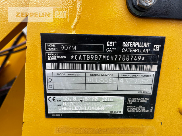 Wheel loader Cat 907M: picture 30