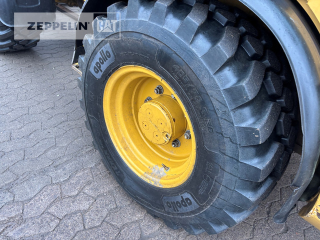 Wheel loader Cat 908M: picture 9 Wheel loader Cat 908M: picture 9