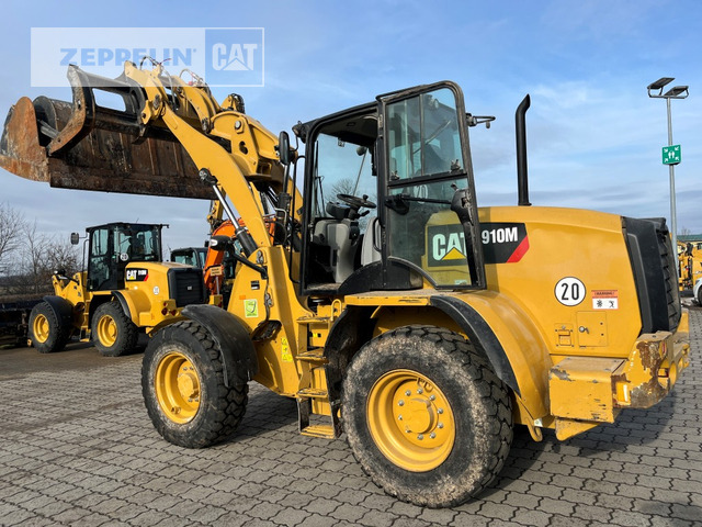 Cat 910M - Wheel loader: picture 3 Cat 910M - Wheel loader: picture 3