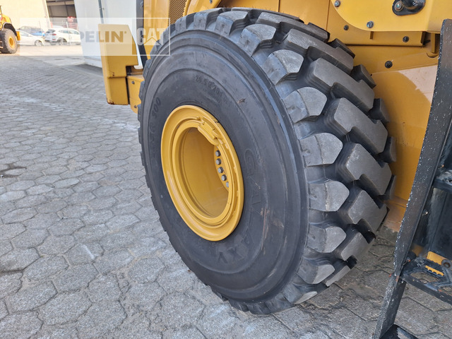 Wheel loader Cat 972MXE: picture 9