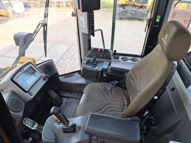 Wheel loader Cat 972MXE: picture 20