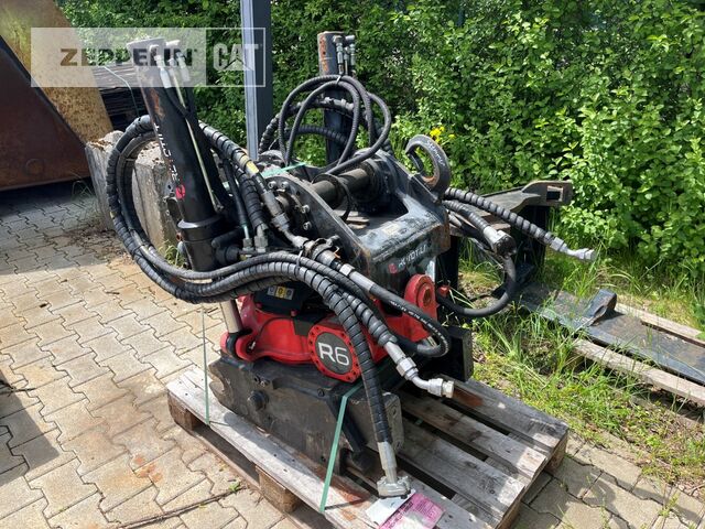 Rototilt ROTOTILT - Quick coupler for Construction machinery: picture 1 Rototilt ROTOTILT - Quick coupler for Construction machinery: picture 1
