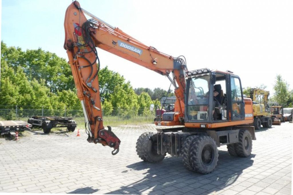 Doosan Mobilbagger DX 160 Mobilbagger - Wheel excavator: picture 2 Doosan Mobilbagger DX 160 Mobilbagger - Wheel excavator: picture 2