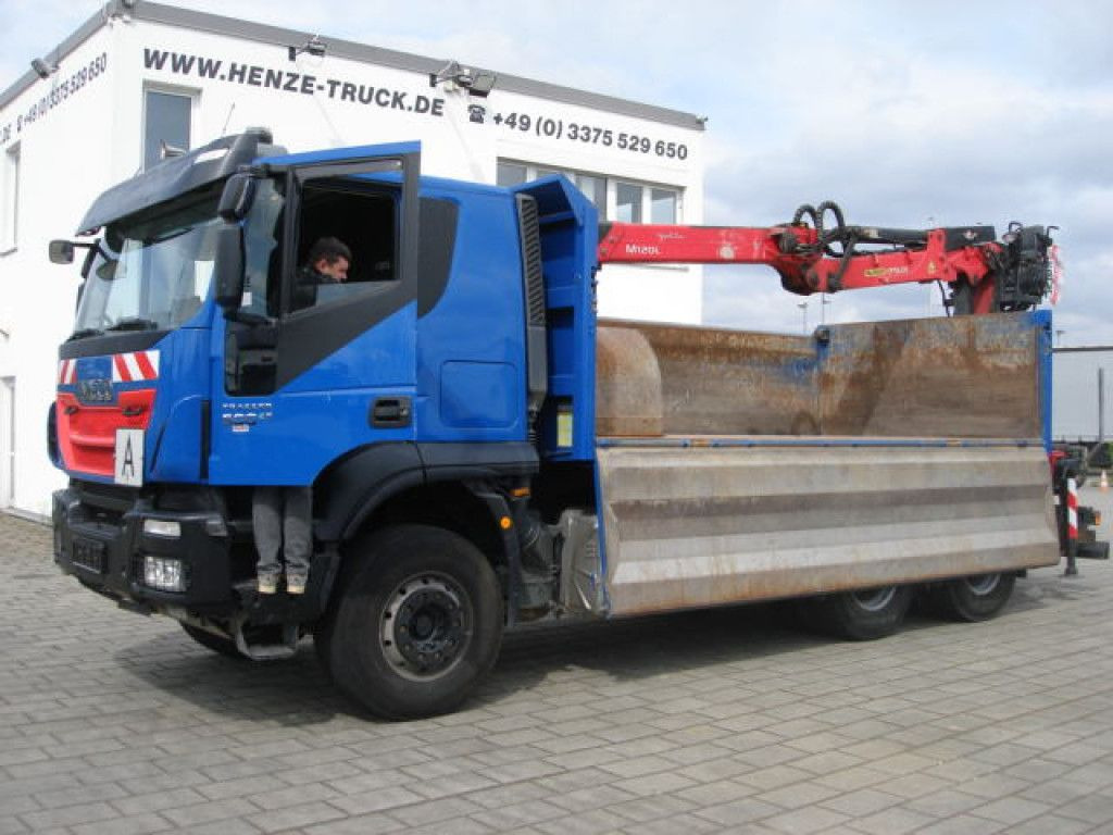 Iveco TRACKER 260T50 6x4 3-Achs Kipper Heckkran Espilo - Crane truck: picture 2 Iveco TRACKER 260T50 6x4 3-Achs Kipper Heckkran Espilo - Crane truck: picture 2