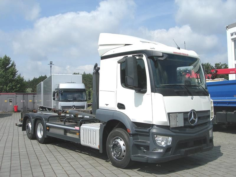 Mercedes-Benz Actros neu 2543 L 6x2 Abrollkipper Meiller Funk - Hook lift truck: picture 2 Mercedes-Benz Actros neu 2543 L 6x2 Abrollkipper Meiller Funk - Hook lift truck: picture 2