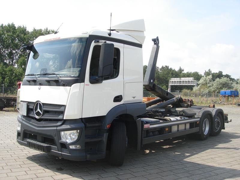 Mercedes-Benz Actros neu 2543 L 6x2 Abrollkipper Meiller Funk - Hook lift truck: picture 1 Mercedes-Benz Actros neu 2543 L 6x2 Abrollkipper Meiller Funk - Hook lift truck: picture 1