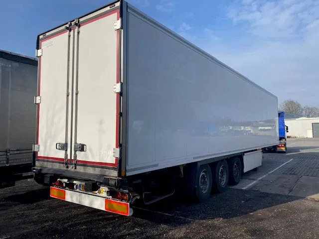 Krone SD koelvries 2 temp met Carrier vector 1950MT , aslift paletkist, tussenschot - Refrigerator semi-trailer: picture 3 Krone SD koelvries 2 temp met Carrier vector 1950MT , aslift paletkist, tussenschot - Refrigerator semi-trailer: picture 3
