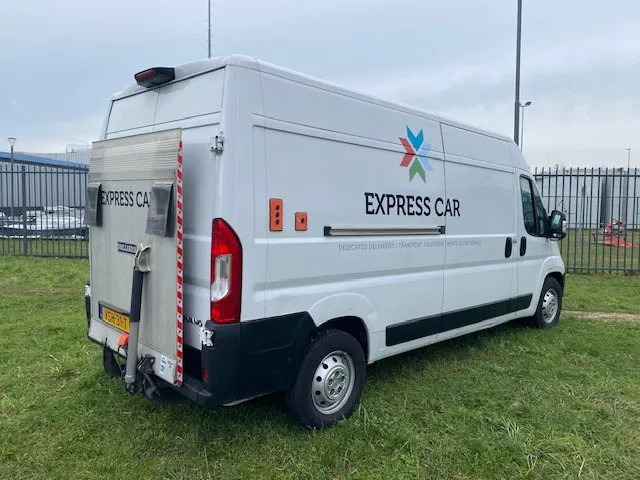 Opel Movano 2.2 diesel lang en hoog met laadklep, motor problemen... - Panel van: picture 4 Opel Movano 2.2 diesel lang en hoog met laadklep, motor problemen... - Panel van: picture 4