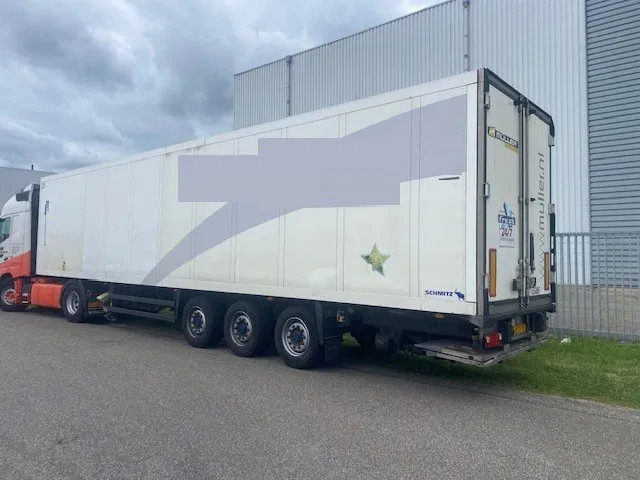 Schmitz Cargobull sko koelvries met carrier vector motor, saf assen disc brakes, 2 x lift , tuv gultig - Refrigerator semi-trailer: picture 3 Schmitz Cargobull sko koelvries met carrier vector motor, saf assen disc brakes, 2 x lift , tuv gultig - Refrigerator semi-trailer: picture 3