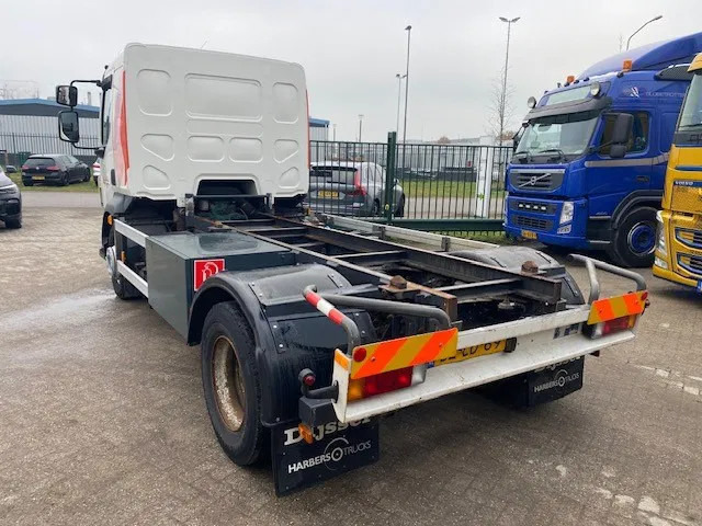 Volvo FL 250 comfort cabine , EEV ADR chassis cabine met twistlocks en pto, low km. - Cab chassis truck: picture 3 Volvo FL 250 comfort cabine , EEV ADR chassis cabine met twistlocks en pto, low km. - Cab chassis truck: picture 3