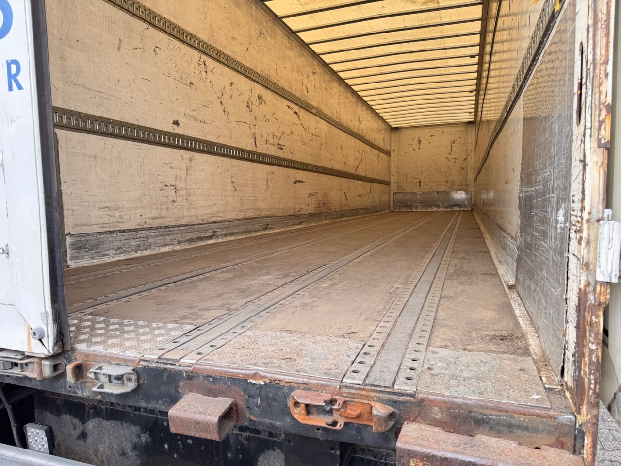 Closed box semi-trailer Kögel SPKH 24 Koffer 3-Achser: picture 6