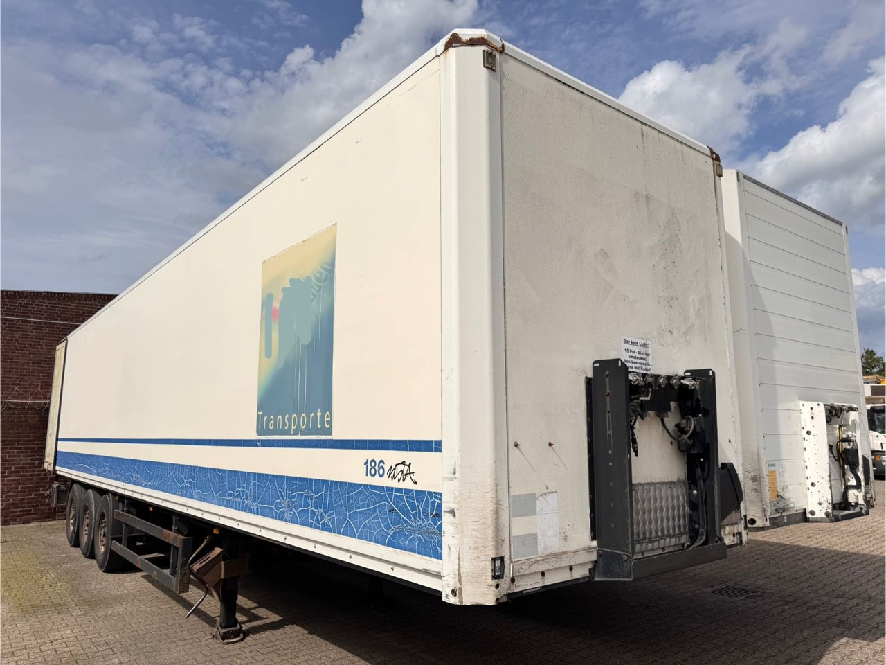 Kögel SPKH 24 Koffer 3-Achser - Closed box semi-trailer: picture 1 Kögel SPKH 24 Koffer 3-Achser - Closed box semi-trailer: picture 1
