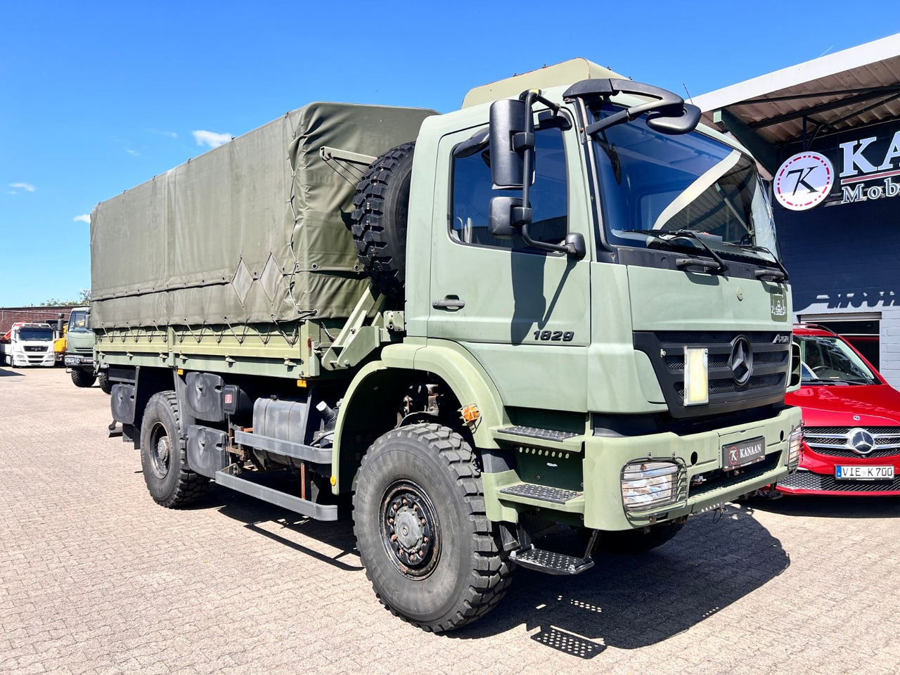 Mercedes-Benz 1829 A Axor 4x4 EX- 31 TKM Camper Expedi - Curtain side truck: picture 1 Mercedes-Benz 1829 A Axor 4x4 EX- 31 TKM Camper Expedi - Curtain side truck: picture 1