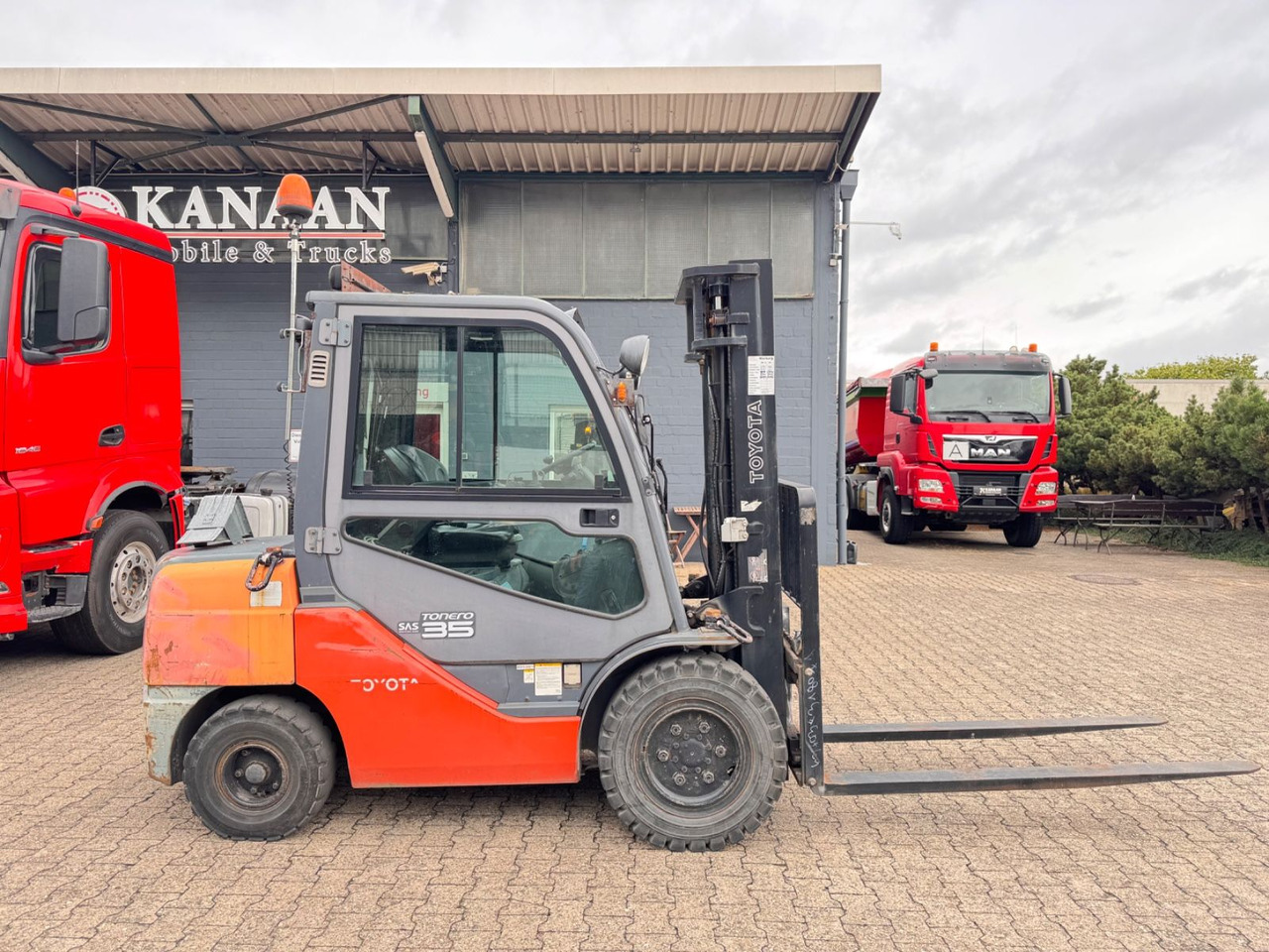 Toyota Tonero 35 Diesel Stapler 3.274h Sideshift - Diesel forklift: picture 1 Toyota Tonero 35 Diesel Stapler 3.274h Sideshift - Diesel forklift: picture 1