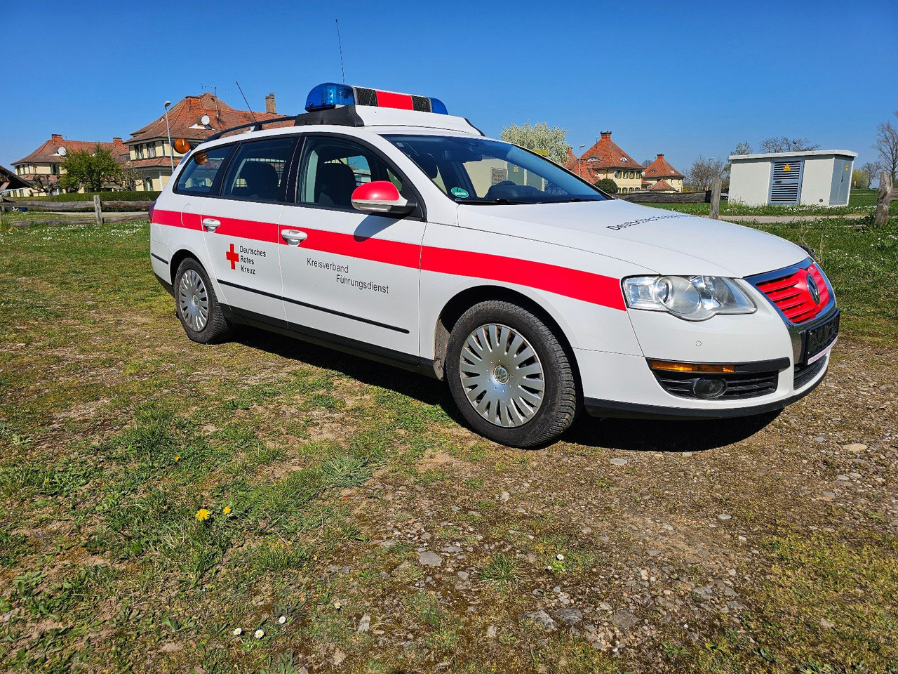 Volkswagen Allrad Feuerwehr Kommandowagen HVO KDOW ELW - Sedan: picture 1 Volkswagen Allrad Feuerwehr Kommandowagen HVO KDOW ELW - Sedan: picture 1
