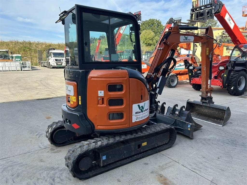 Hitachi ZX33U-6 (7740) - Mini excavator: picture 5 Hitachi ZX33U-6 (7740) - Mini excavator: picture 5