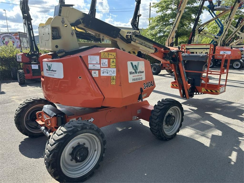 JLG 340AJ (4566) - Articulated boom: picture 1 JLG 340AJ (4566) - Articulated boom: picture 1