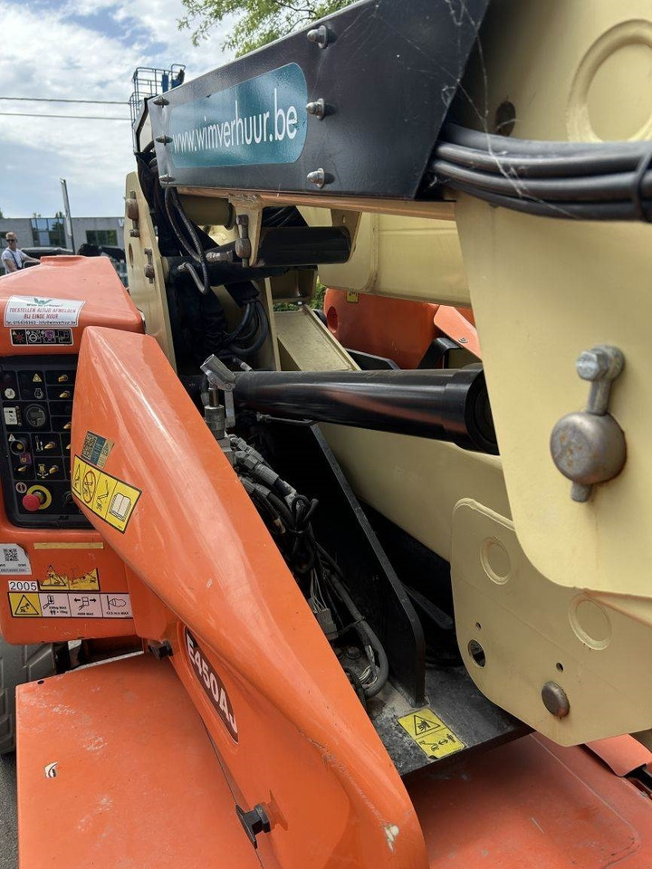 Articulated boom JLG E450AJ (2005): picture 10