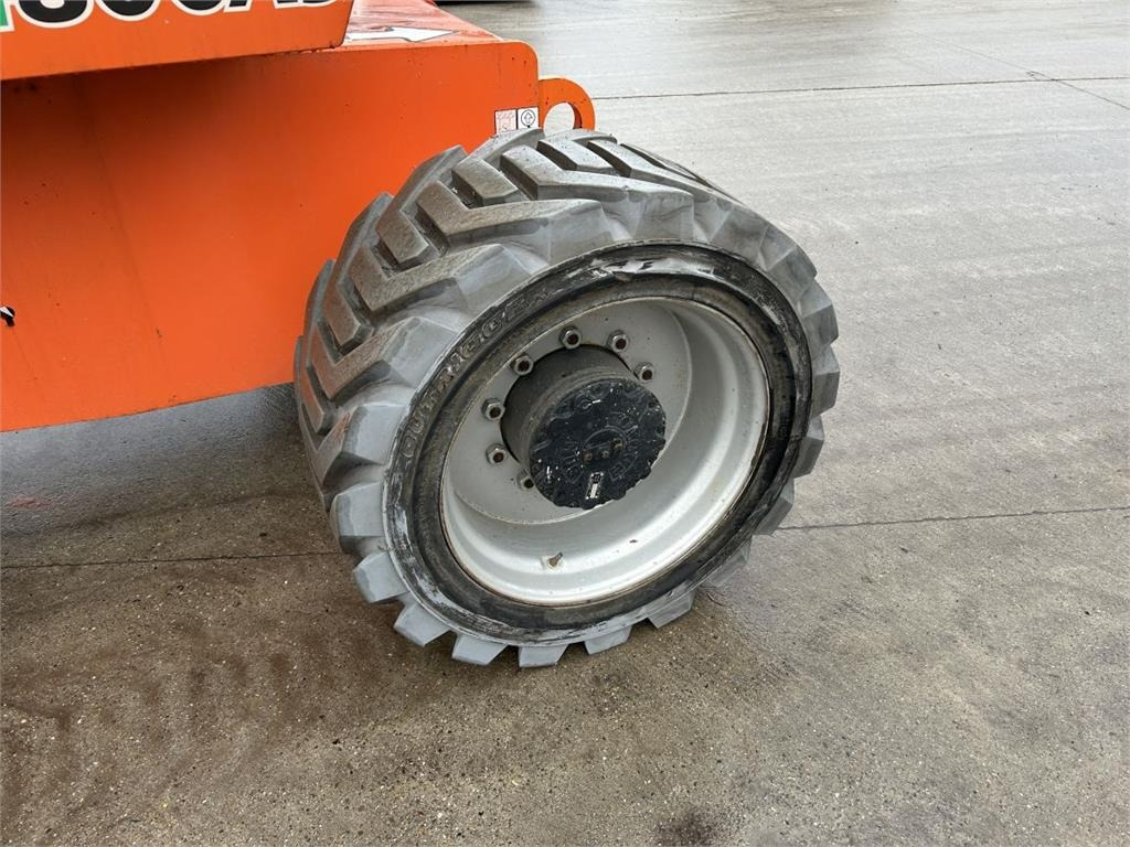 JLG H800AJ (10644) - Articulated boom: picture 3 JLG H800AJ (10644) - Articulated boom: picture 3